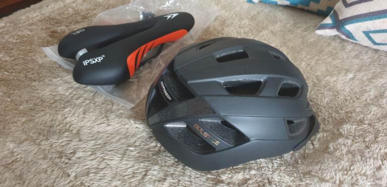 CYCLING ITEMS BRANDNEW 