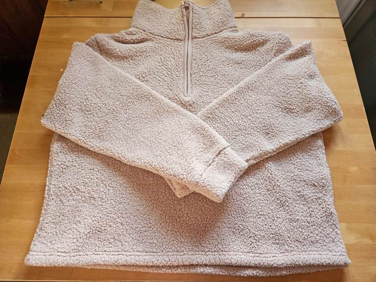 Ladies brand new fleece bed jacket / nightwear / pyjama jacket £5