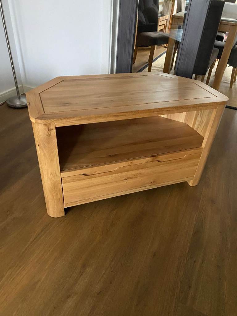 Oak Furniture land Romsey Natural Solid Oak Corner TV Unit 