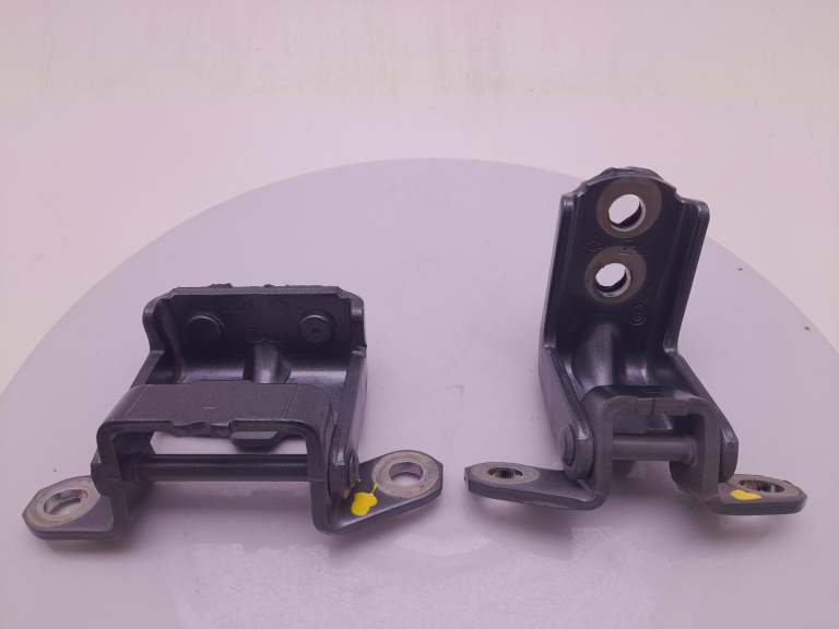 Nissan Leaf Door Hinge 2017-2025