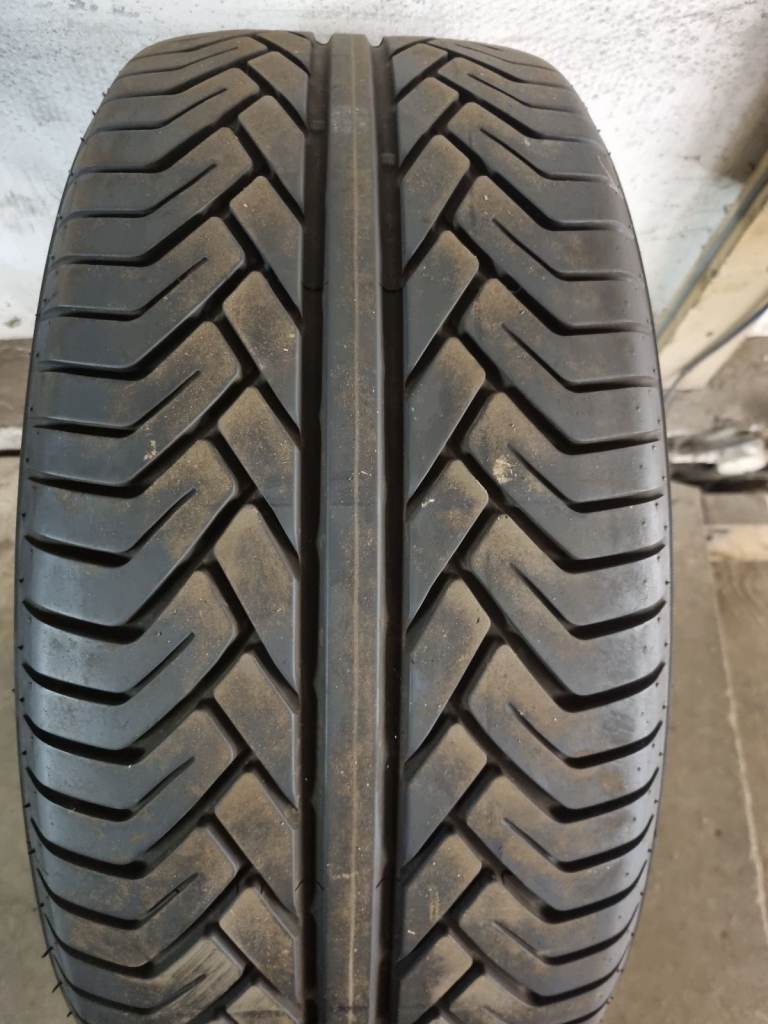 Tyre 275 50 20