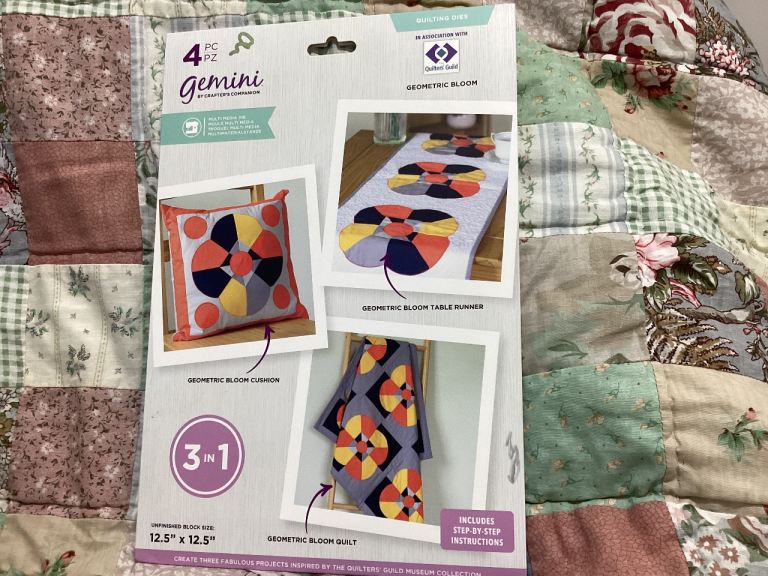 Crafter’s Companion “gemini” Multi Media Quilting Dies - 4 Piece Geometric Bloom 3 in 1 set