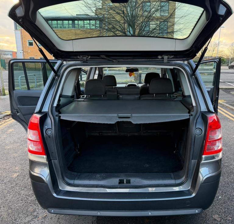 Vauxhall, ZAFIRA, MPV, 2012, Manual, 1686 (cc), 5 doors