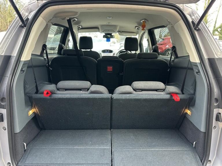 2013 Ford Grand C-Max TDCi Titanium MPV Diesel Manual