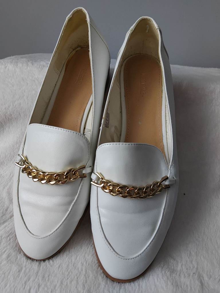 Matalan White Loafers with Gold Chain Detail – Size 6, Good Condition