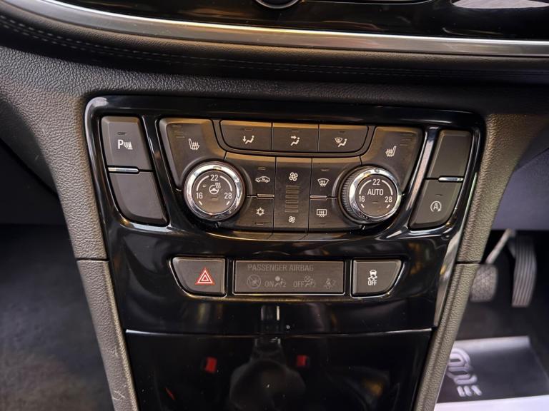 2017 Vauxhall Mokka X 1.6 CDTi ecoFLEX Elite Nav Euro 6 (s/s) 5dr 17in Alloy HATCHBACK Diesel Manual