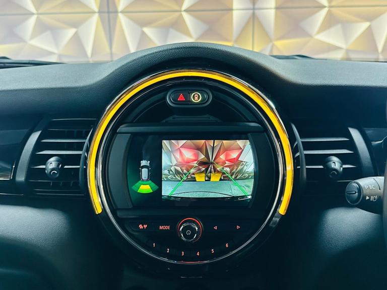 2020 MINI Electric Hatch Cooper SE 32.6kWh Level 2 Auto 3dr HATCHBACK Electric Automatic