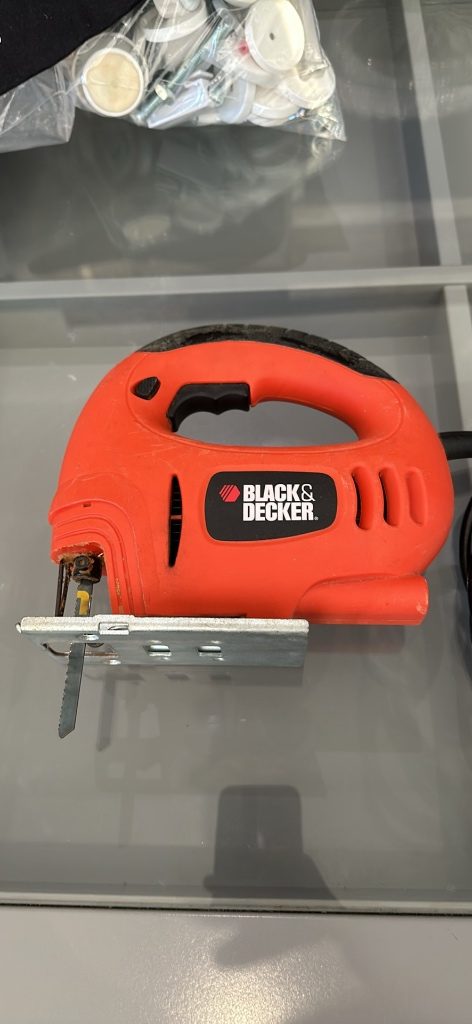 Black and decker 450w jigsaw fully working 