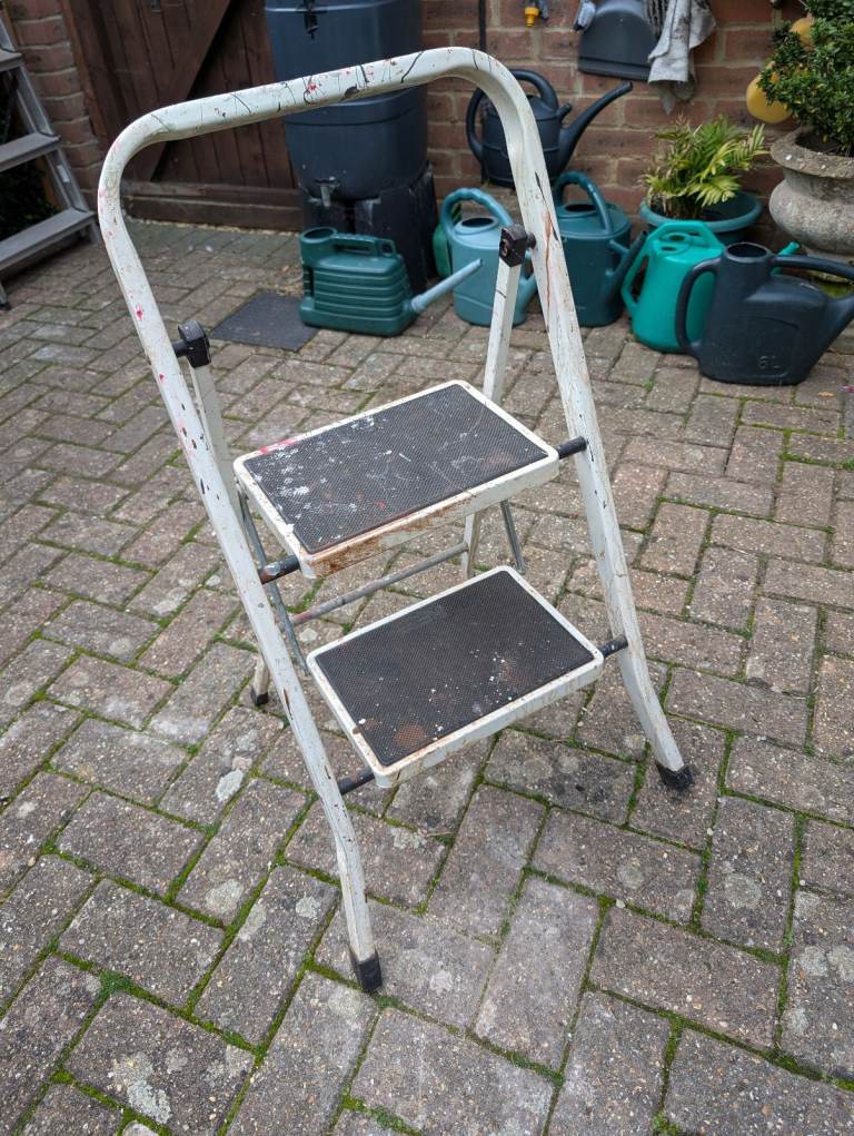 Step ladder