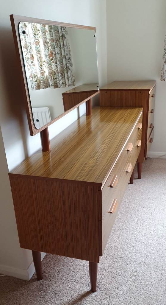 Albany 6drawer dressing table with adjustable mirror