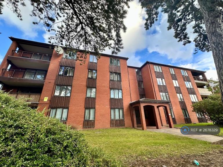 2 bedroom flat in The Lodge, Birmingham, B16 (2 bed) (#2678329)