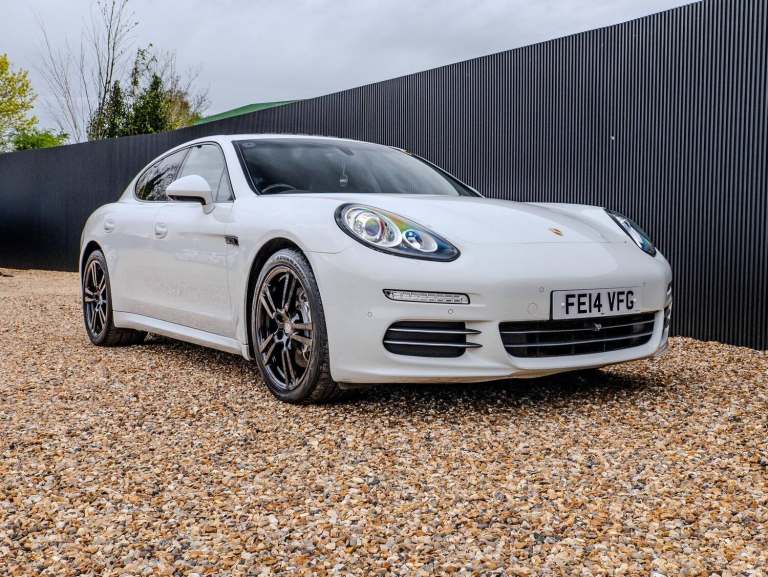 Porsche Panamera 3.6 V6 4 Hatchback 5dr Petrol PDK 4WD Euro 5 (s/s) (310 ps) Petrol Automatic