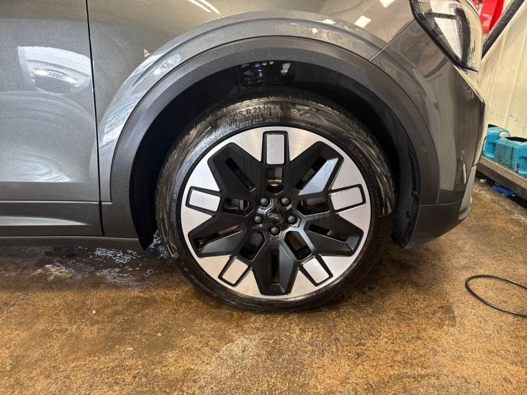 2024 Ford Explorer 250kW Premium 79kWh AWD 5dr Auto [Driver Assist] Estate Electric Automatic