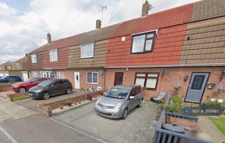 2 bedroom house in St James Close, Rochester, ME3 (2 bed) (#2851687)