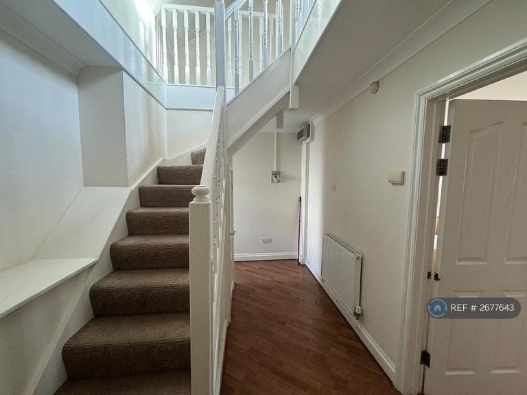 2 bedroom flat in St. Josephs Court, Gabalfa, Cardiff, CF14 (2 bed) (#2677643)