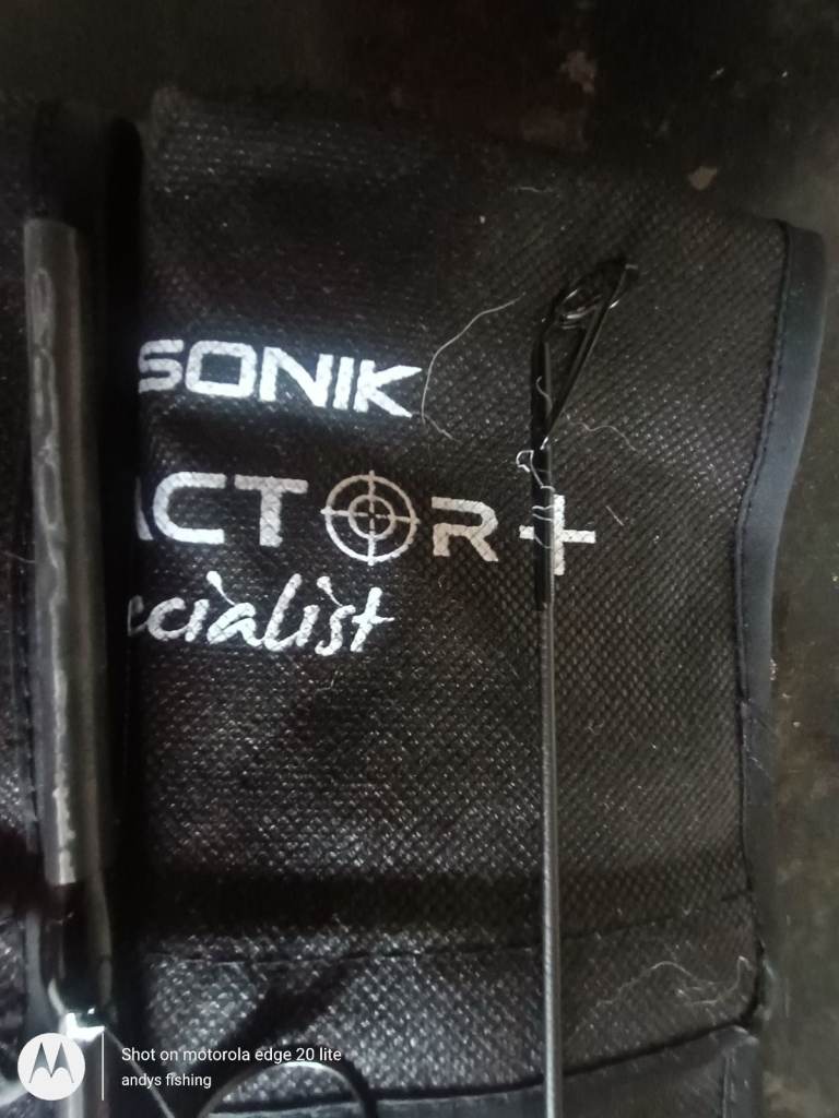 Sonik Xtractor Specialist Fishing Rod – As New