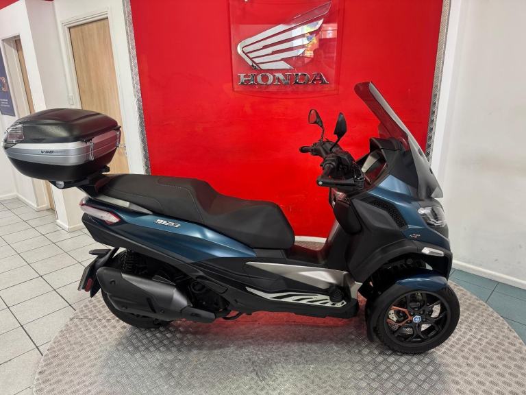 2022 '22' Piaggio MP3 530 Exclusive