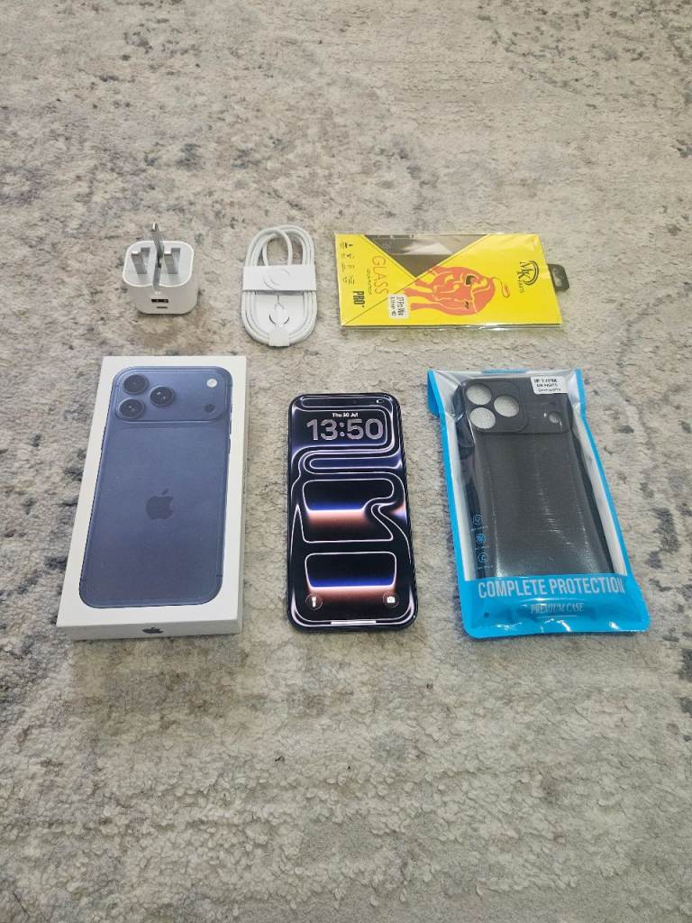 5 Month Old Iphone 17 Pro Max 5G Bundle 100% Batt  256GB Warranty Unlocked Blue I Phone