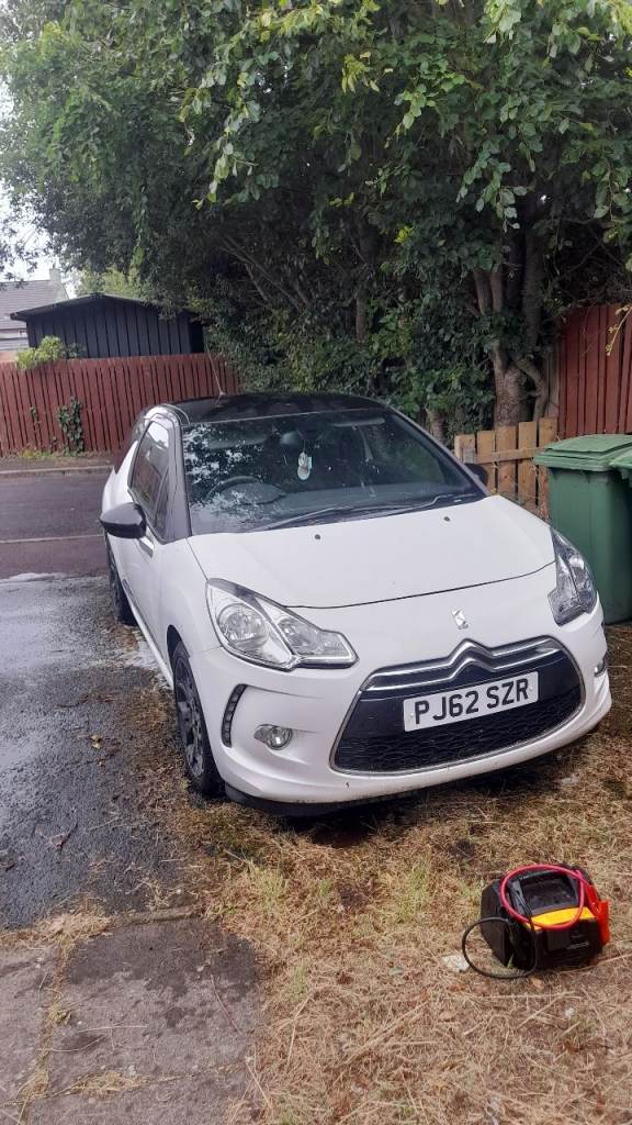 Citroen, DS3, Hatchback, 2013, Manual, 1560 (cc), 3 doors