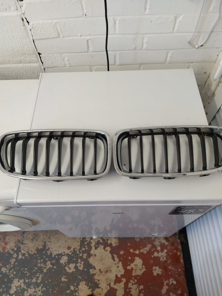 BMW f30/F31 genuine front kidney grill