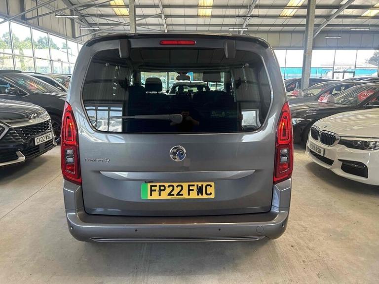 2022 Vauxhall Combo SE MPV Electric Automatic