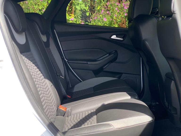 2015 Ford Focus 2.0T EcoBoost ST-2 5dr HATCHBACK PETROL Manual