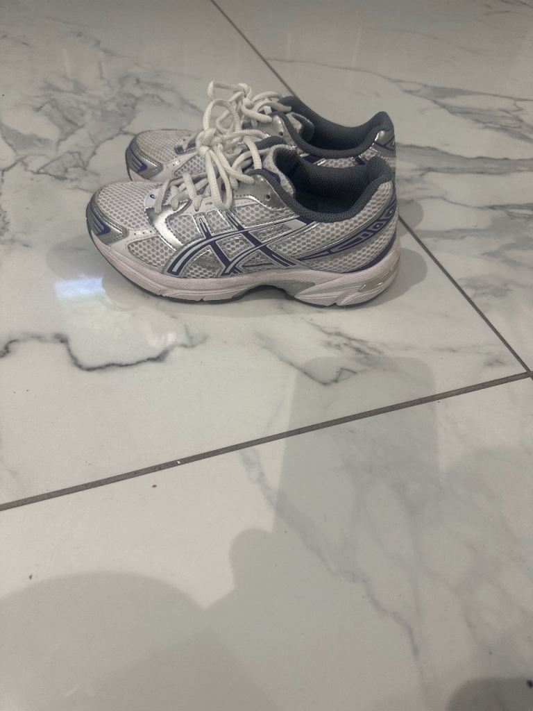 ASICS Women's Running Shoes – White/Silver, Good Condition