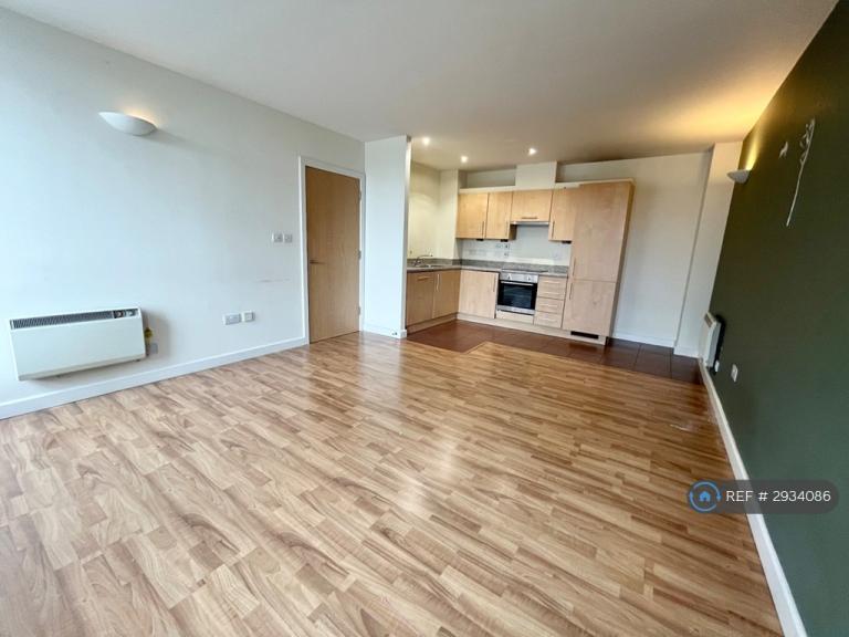 2 bedroom flat in Queens Road, Nottingham, NG2 (2 bed) (#2934086)