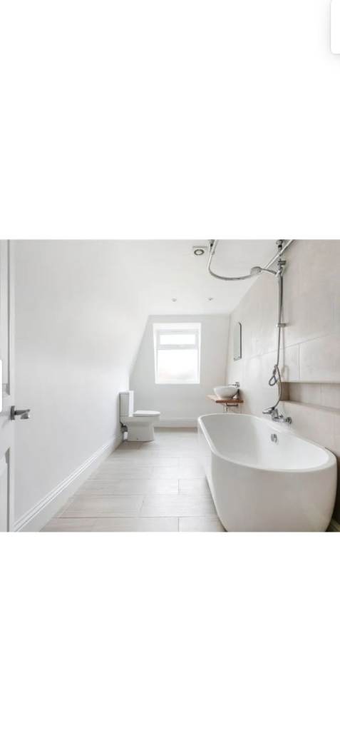 Huge double bedroom with bathroom available in Tooting Broadway 
