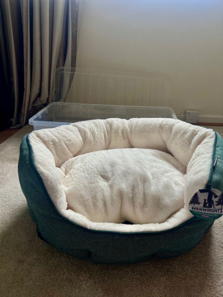 PET BED NEW
