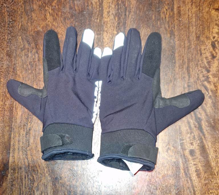 Endura Strike Waterproof Cycling Gloves - Large, black