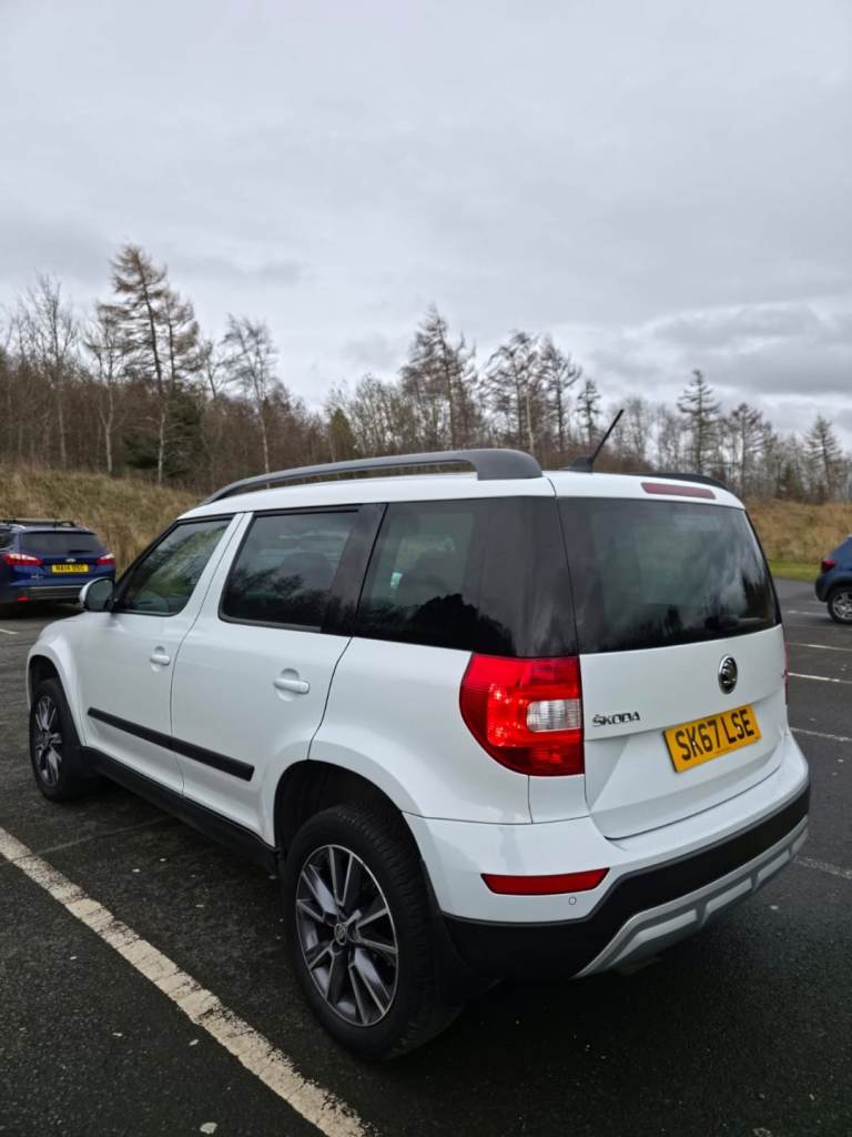 Skoda, YETI OUTDOOR, Hatchback, 2017, Manual, 1197 (cc), 5 doors