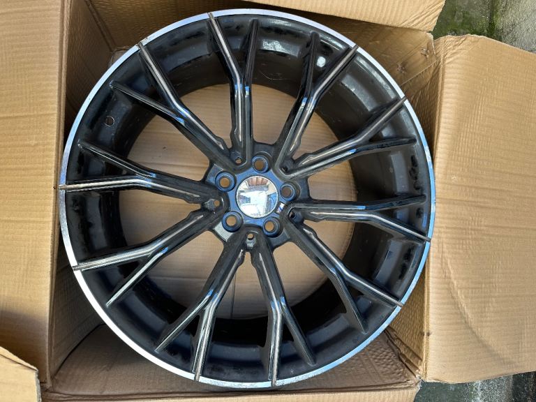 20” 5x112 alloy wheels 