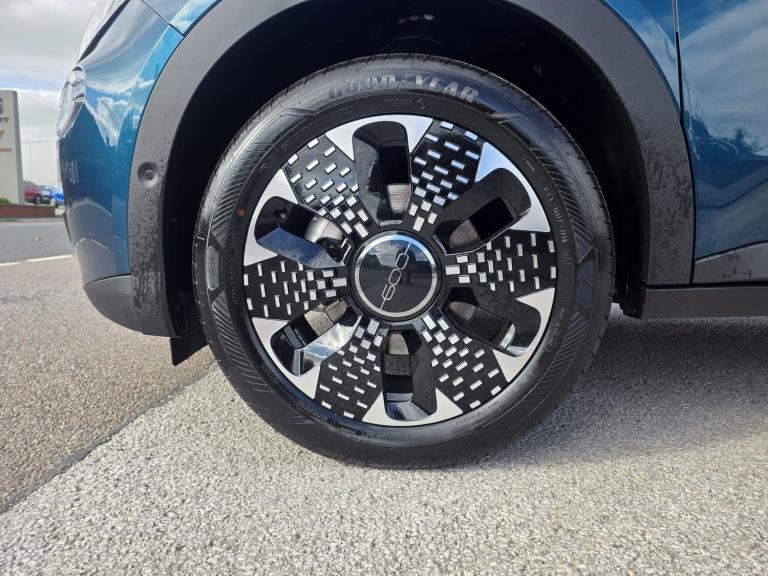 2025 Fiat 600 1.2 Hybrid 48V La Prima 5dr eDCT-6 HATCHBACK PETROL Automatic