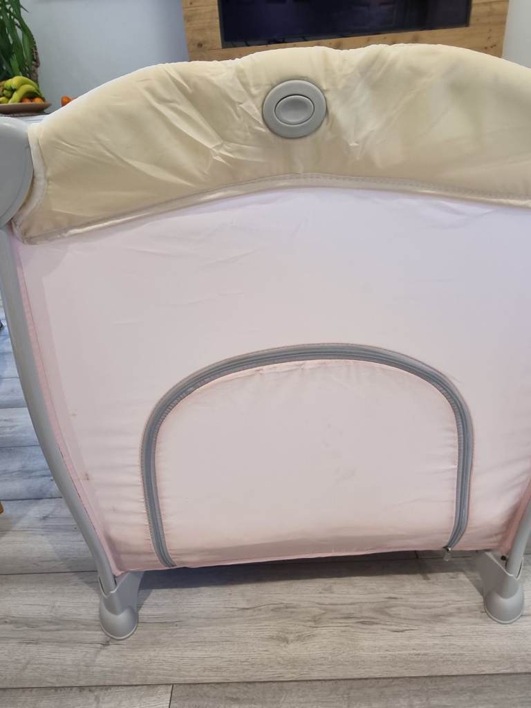 Travel cot for baby/toddler