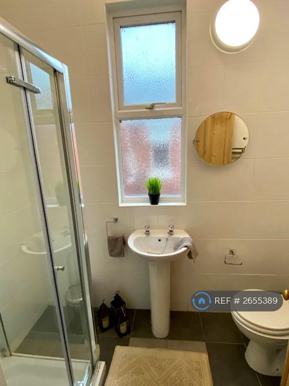 4 bedroom house in Earlsdon Avenue North, Coventry, CV5 (4 bed) (#2655389)
