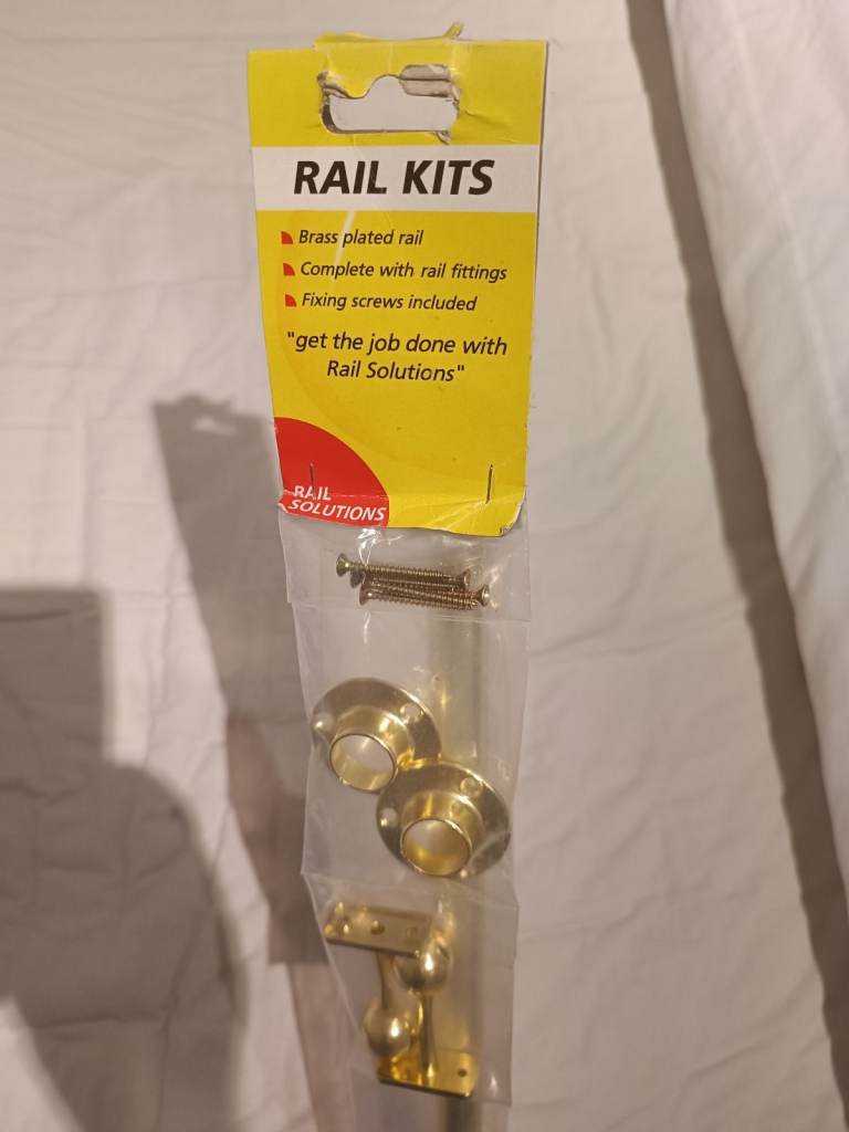 Brass hanging rail pole 