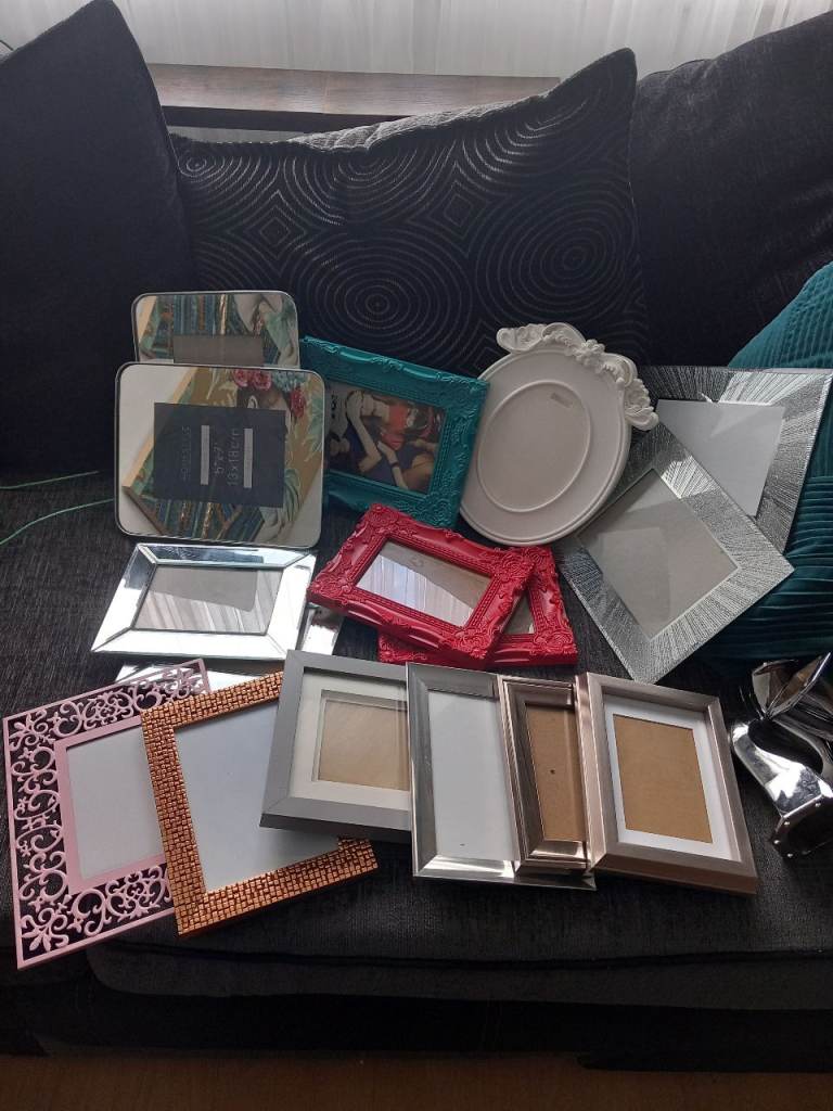 16x Mixed photo frames