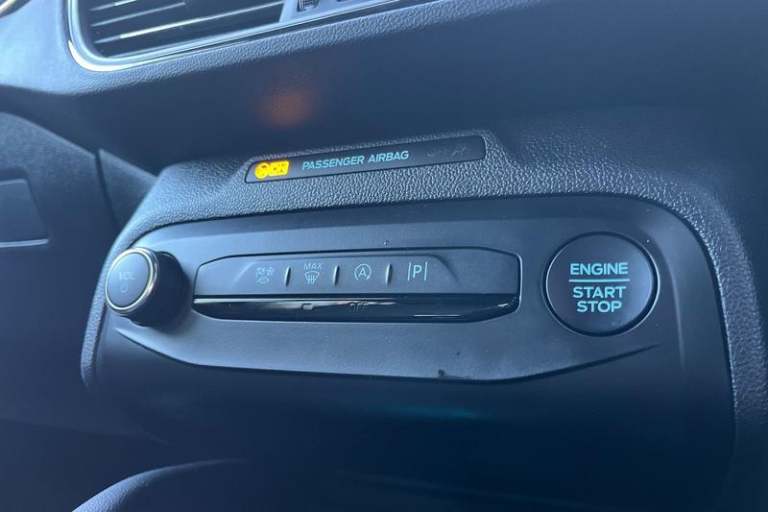 2024 Ford Focus ST-LINE X | Heated Seats/Wheel | B+O Audio | Sync 4 Touchscreen Navigation  Hatch...