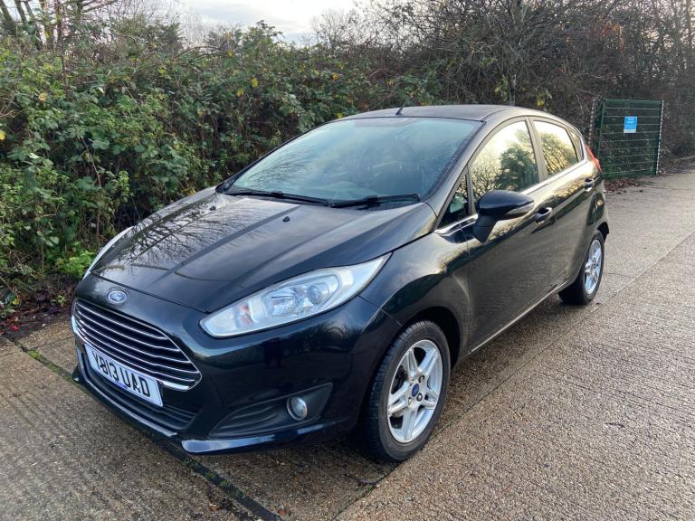 2013 Ford Fiesta 1.25 Zetec 5dr Black 60k Miles Years MOT Warranty £35 Road Tax HATCHBACK Petrol ...