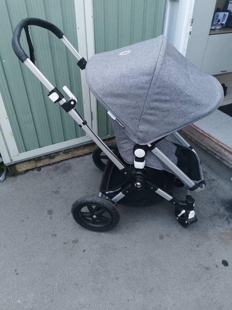 Grey Bugaboo Cameleon 3 Pushchair Frame with Seat and Canopy