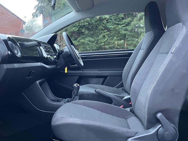 2014 Volkswagen up! 1.0 Move Up 3dr HATCHBACK Petrol Manual