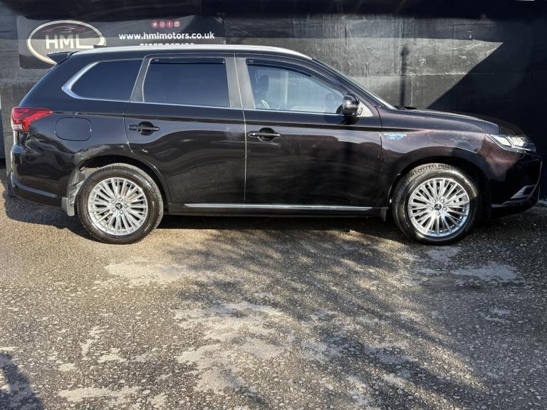 MITSUBISHI OUTLANDER 2.4 h TwinMotor 13.8kWh 4h 2018