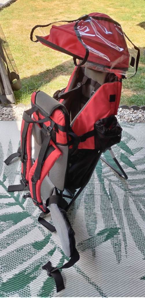 Red Homcom Baby Carrier Backpack with Sun/Rain Cover – Brand New (Never Used)