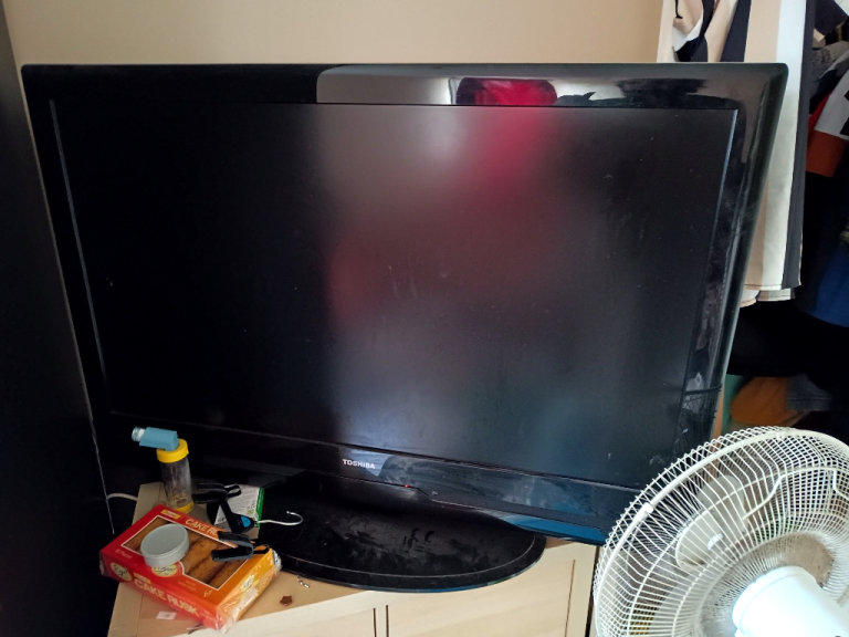 Fully Working Condition Toshiba Strong TV 