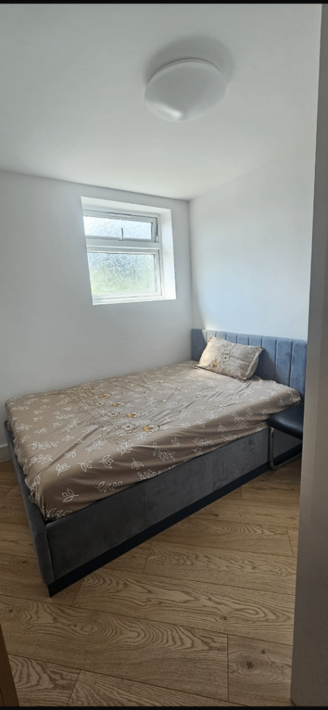 Double bed room