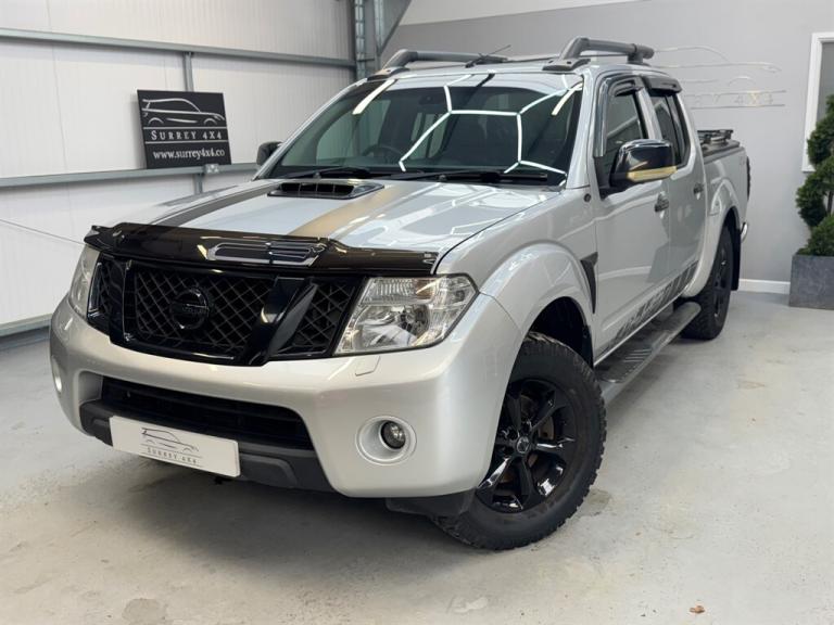 2011 Nissan Navara 2.5 dCi Tekna Pickup Double Cab 4dr Diesel Manual 4WD Euro 4 (190 ps) Pick Up ...