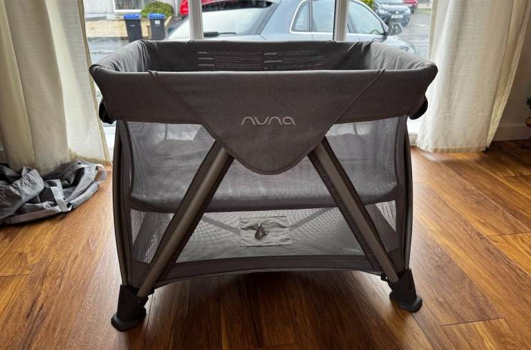 Nuna Sena Aire Mini-Frost Travel Cot