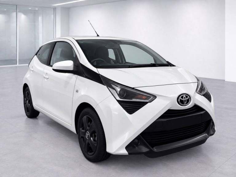 2018 Toyota AYGO 1.0 VVT-i x-play Hatchback 5dr Petrol Manual Euro 6 (71 ps) Hatchback Petrol Manual