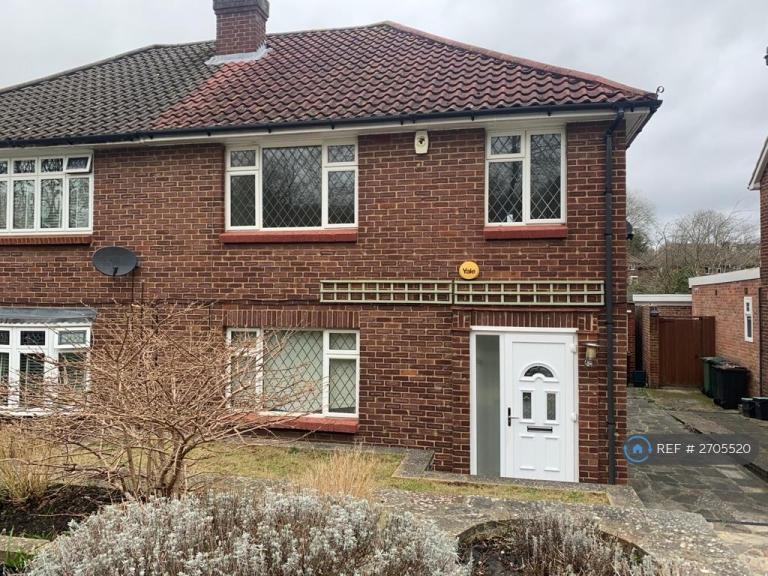 3 bedroom house in Warren Road, Orpington, Kent, BR6 (3 bed) (#2705520)